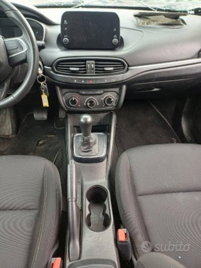 Fiat Tipo Station Wagon Tipo 1.6 Mjt S&S DCT SW S-Design (17)