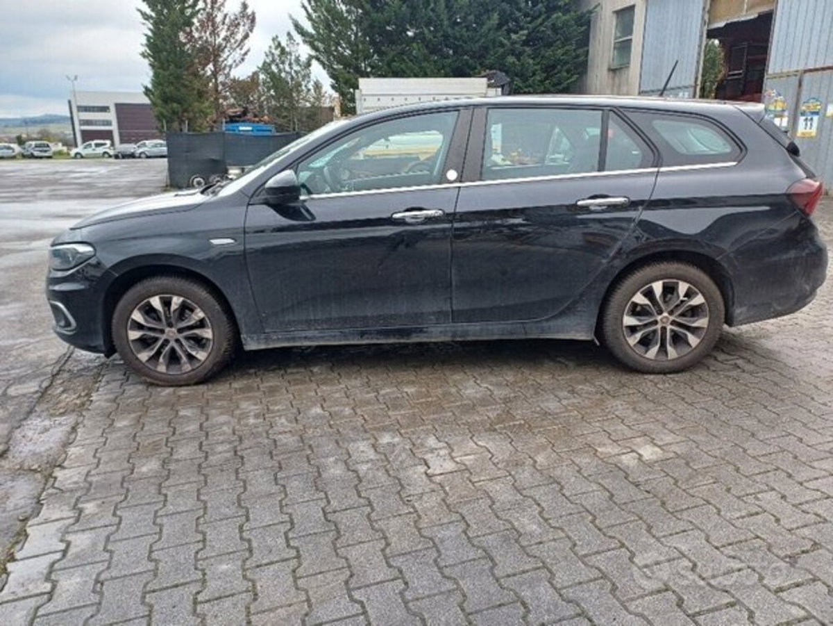Fiat Tipo Station Wagon Tipo 1.6 Mjt S&S DCT SW S-Design (3)
