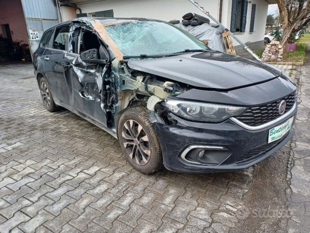 Fiat Tipo Station Wagon Tipo 1.6 Mjt S&S DCT SW S-Design (4)