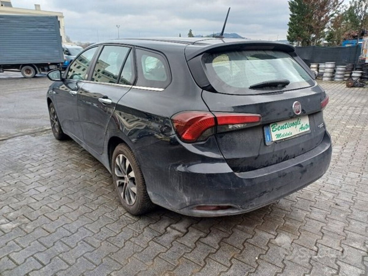 Fiat Tipo Station Wagon Tipo 1.6 Mjt S&S DCT SW S-Design (8)