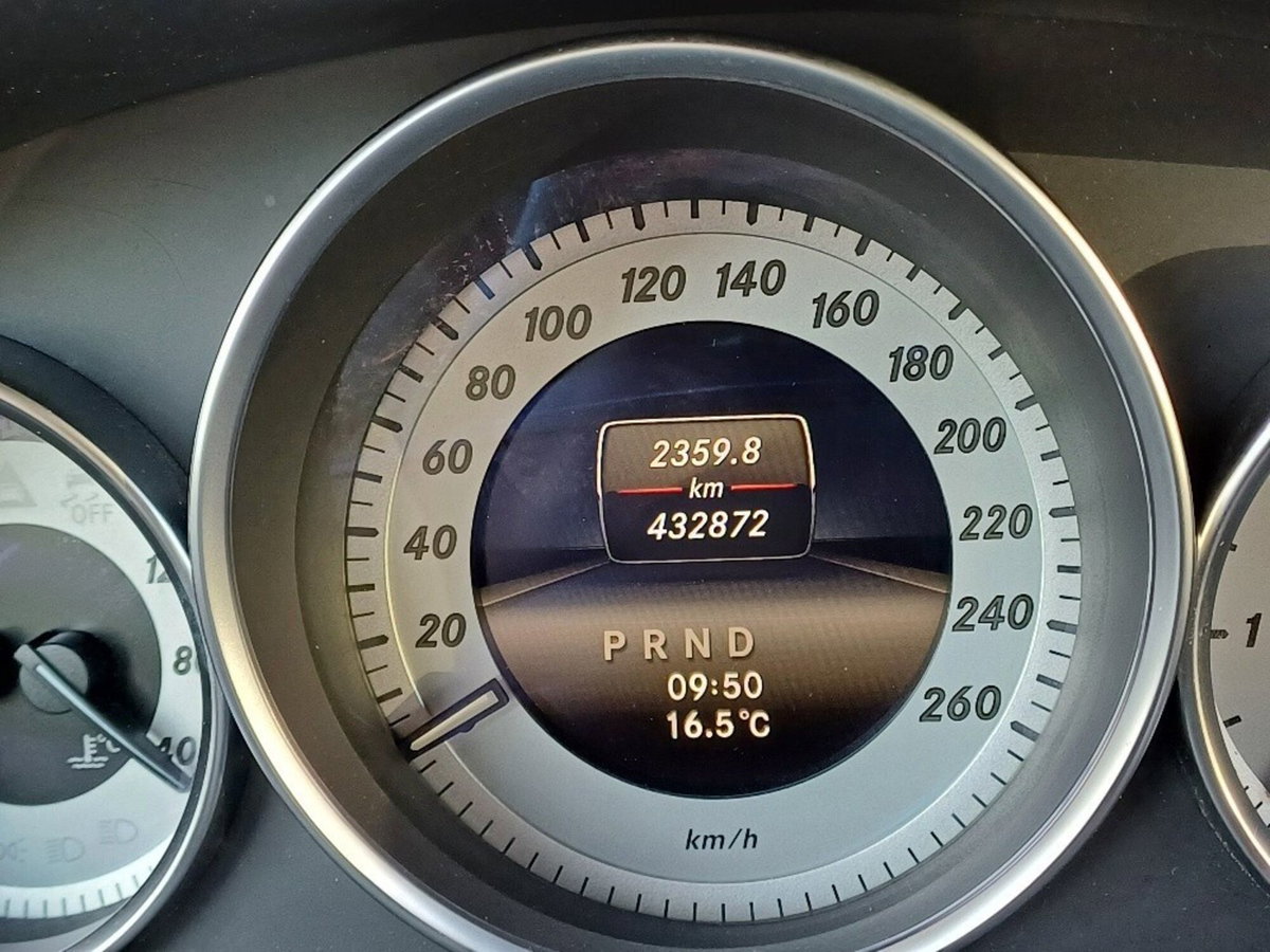 Mercedes-Benz Classe C Station Wagon 220 CDI Avantgarde (11)