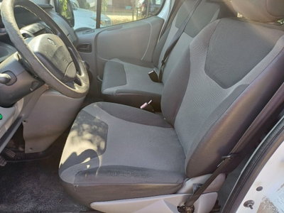 Renault Trafic Furgone T27 2.5 dCi/115 PC-TN Passenger Confort FAP (17)