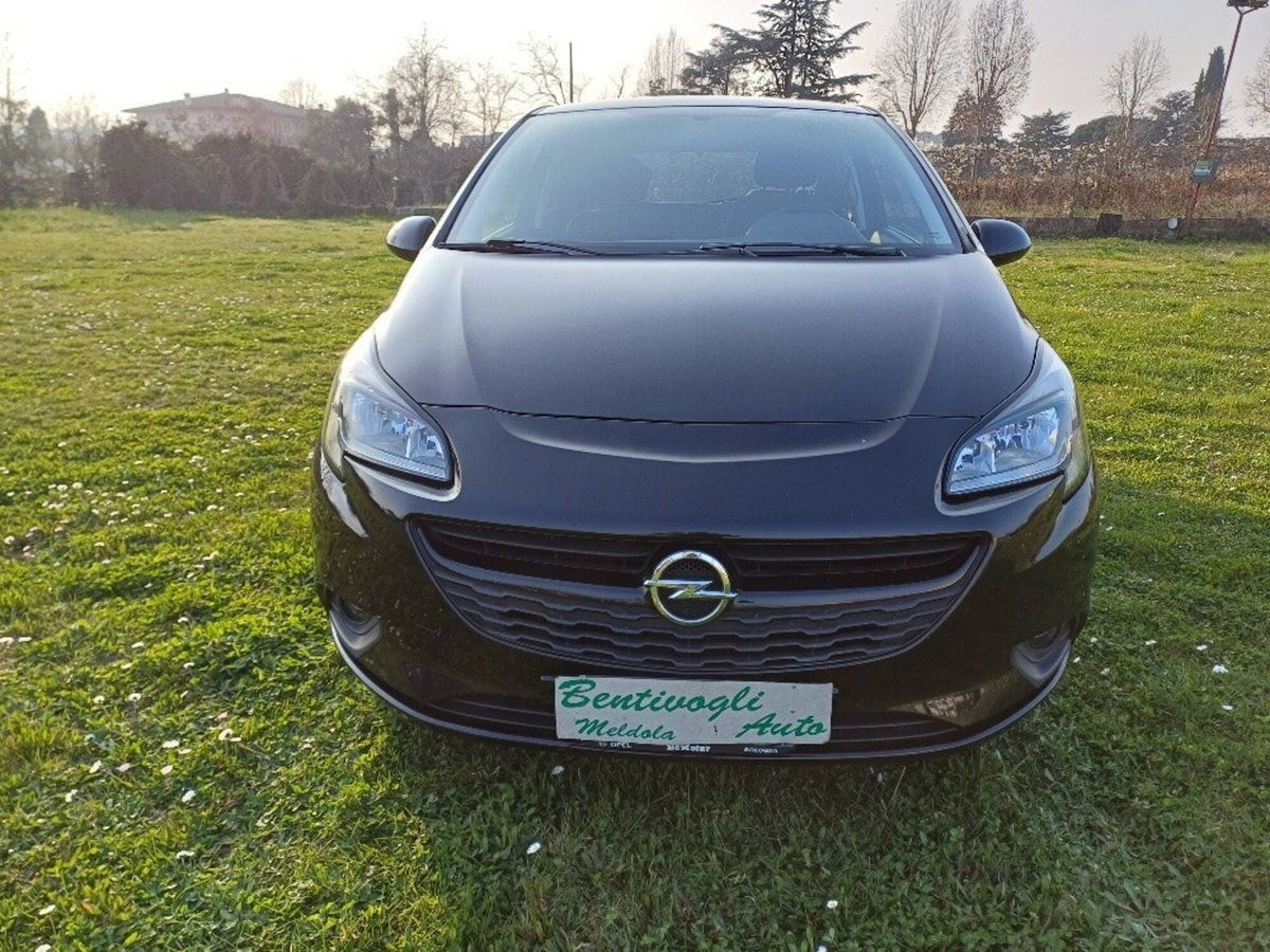 Opel Corsa Coupé 1.4 90CV GPL Tech b-Color (4)