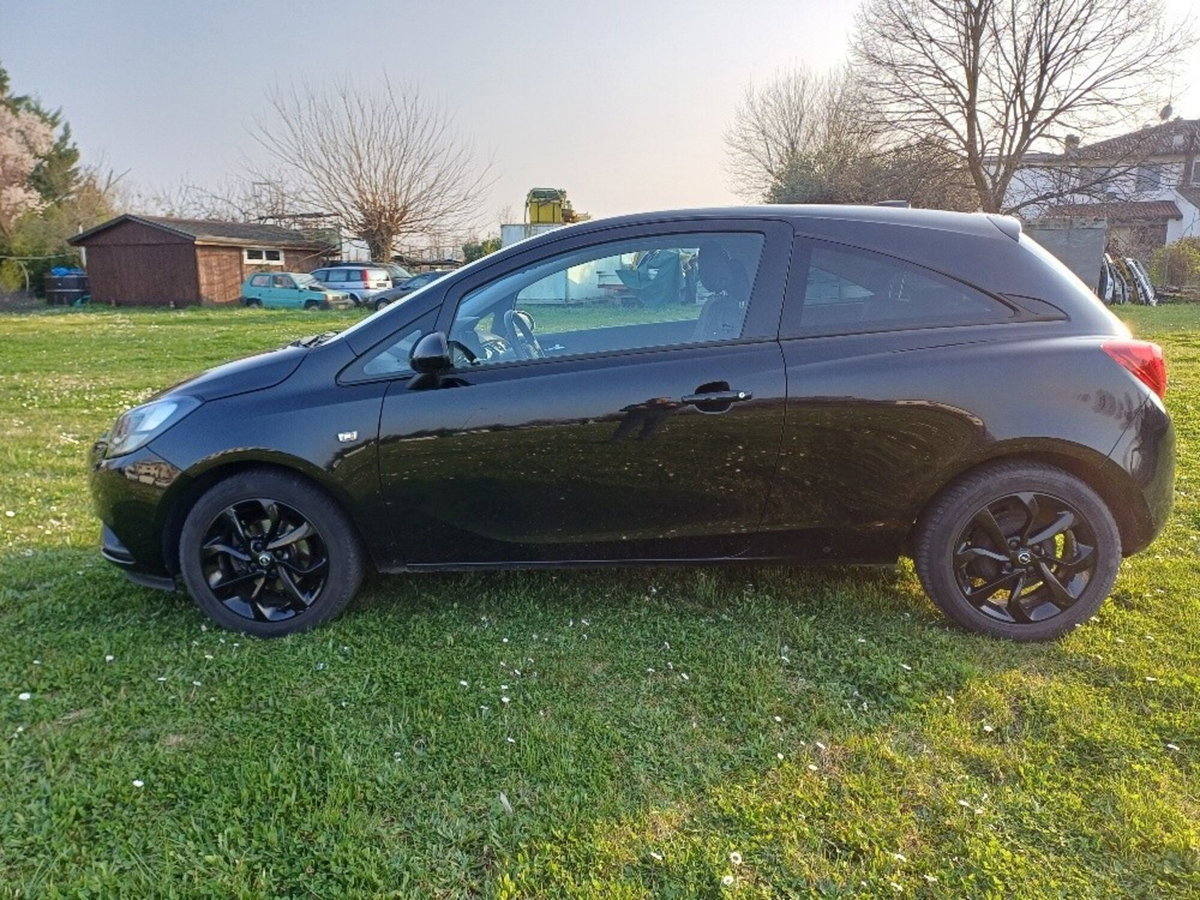 Opel Corsa Coupé 1.4 90CV GPL Tech b-Color (5)