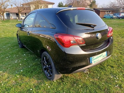 Opel Corsa Coupé 1.4 90CV GPL Tech b-Color (6)