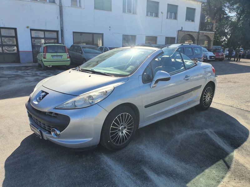 Peugeot 207 Cabrio HDi 110CV CC Féline