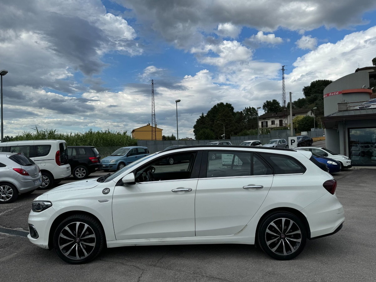 Fiat Tipo Station Wagon Tipo 1.6 Mjt S&S DCT SW Lounge (2)