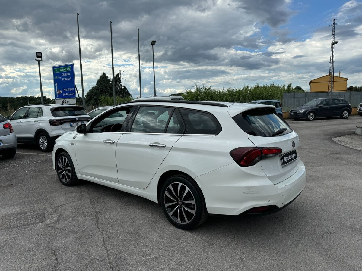 Fiat Tipo Station Wagon Tipo 1.6 Mjt S&S DCT SW Lounge (3)