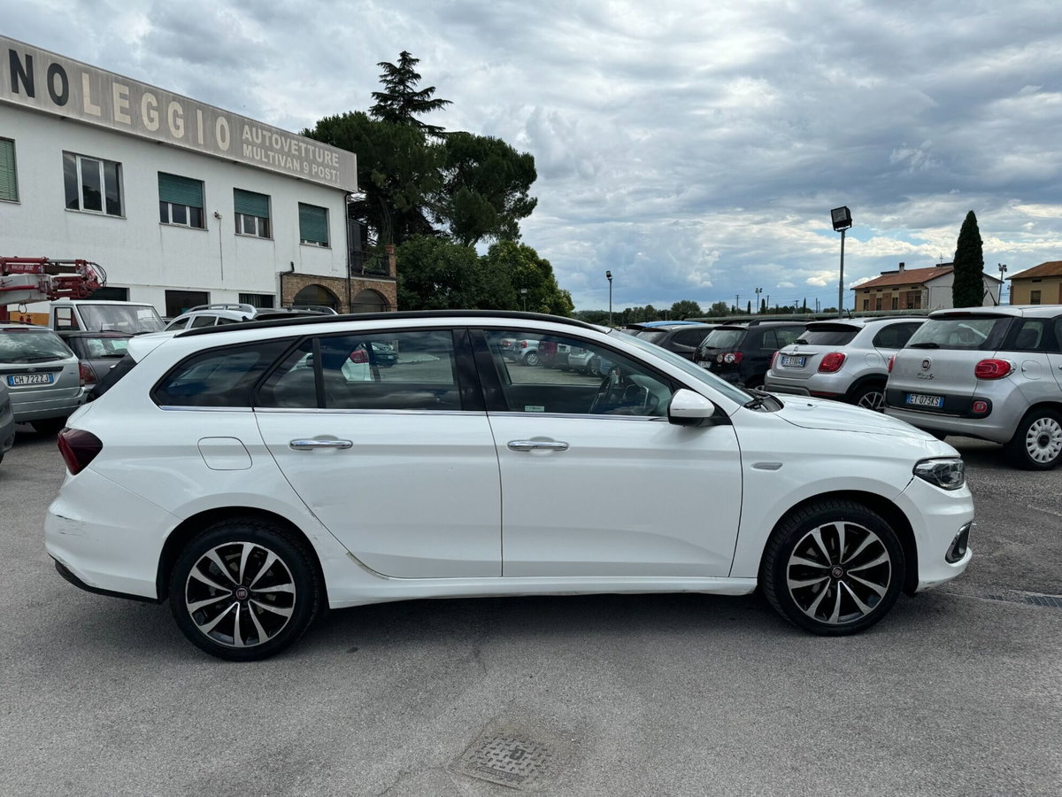 Fiat Tipo Station Wagon Tipo 1.6 Mjt S&S DCT SW Lounge (6)