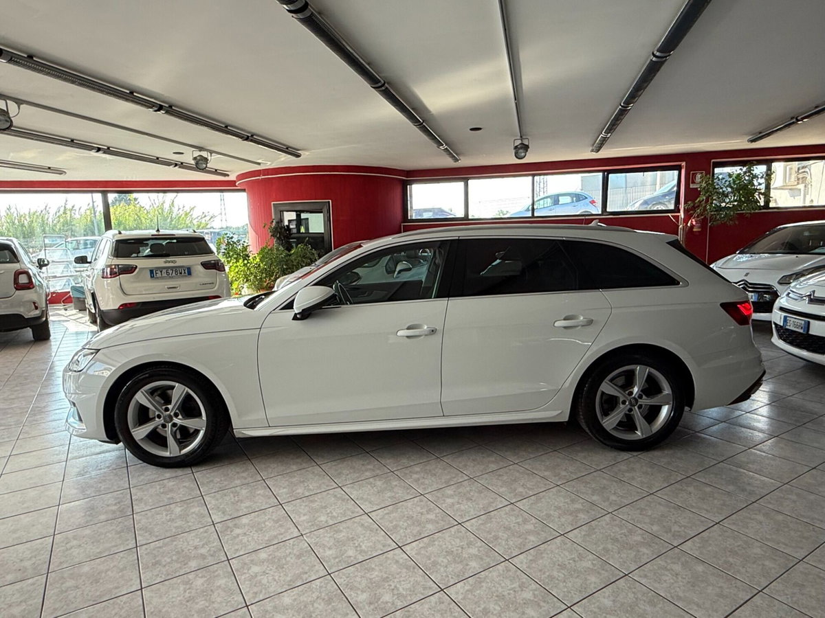 Audi A4 Avant 35 TDI/163 CV S tronic S line edition (2)