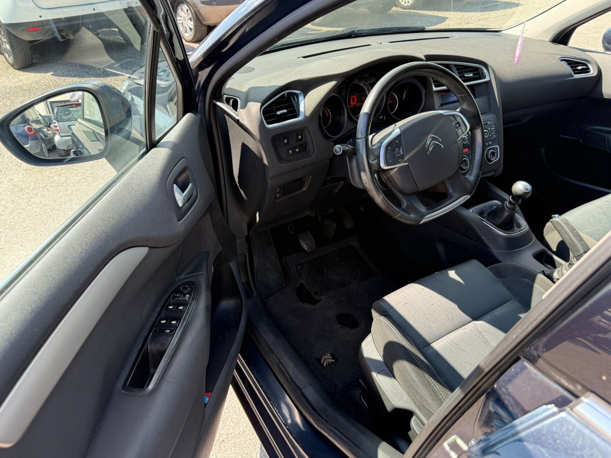 Citroen C4 1.6 e-HDi 110 airdream CMP6 Exclusive (9)