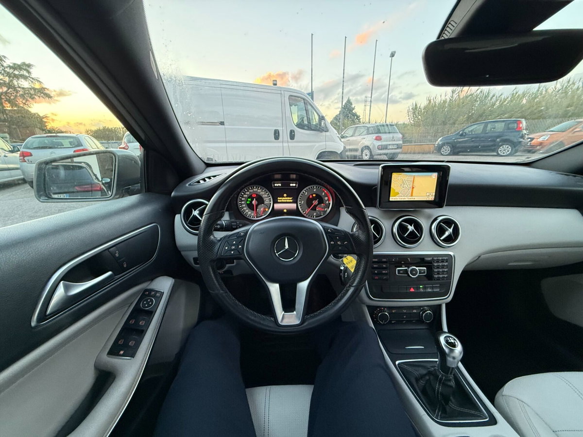 Mercedes-Benz Classe A 180 CDI Premium (11)