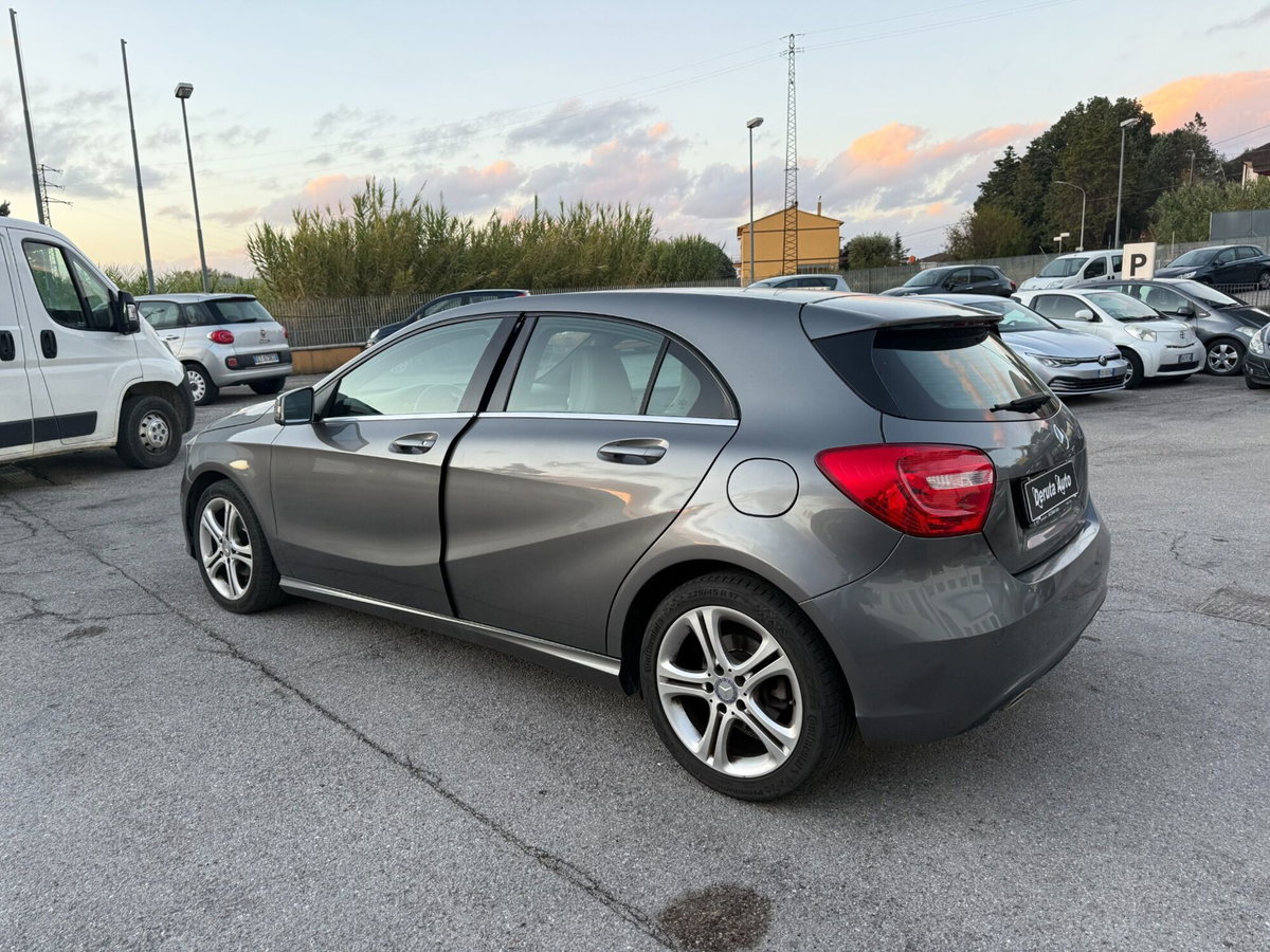 Mercedes-Benz Classe A 180 CDI Premium (3)