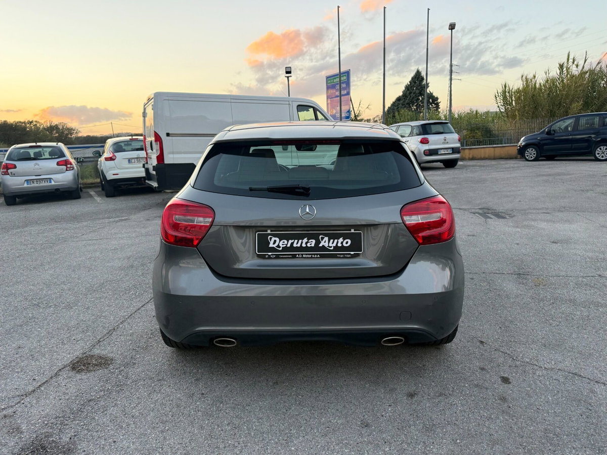 Mercedes-Benz Classe A 180 CDI Premium (4)