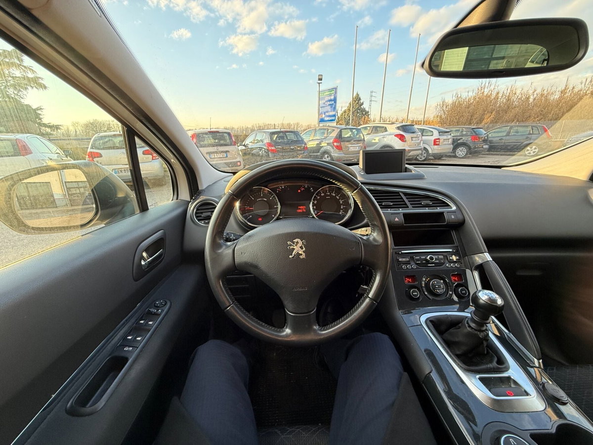 Peugeot 3008 1.6 HDi 115CV Active (11)