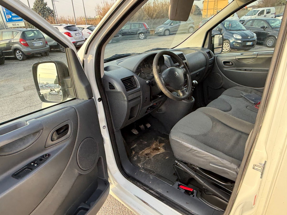 Peugeot Expert Furgone 2.0 HDi 125CV FAP PL-TA 12Q Furgone Vetrato (9)