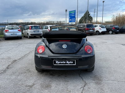 Volkswagen New Beetle Cabrio TDI 105CV (2)