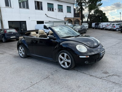 Volkswagen New Beetle Cabrio TDI 105CV (5)