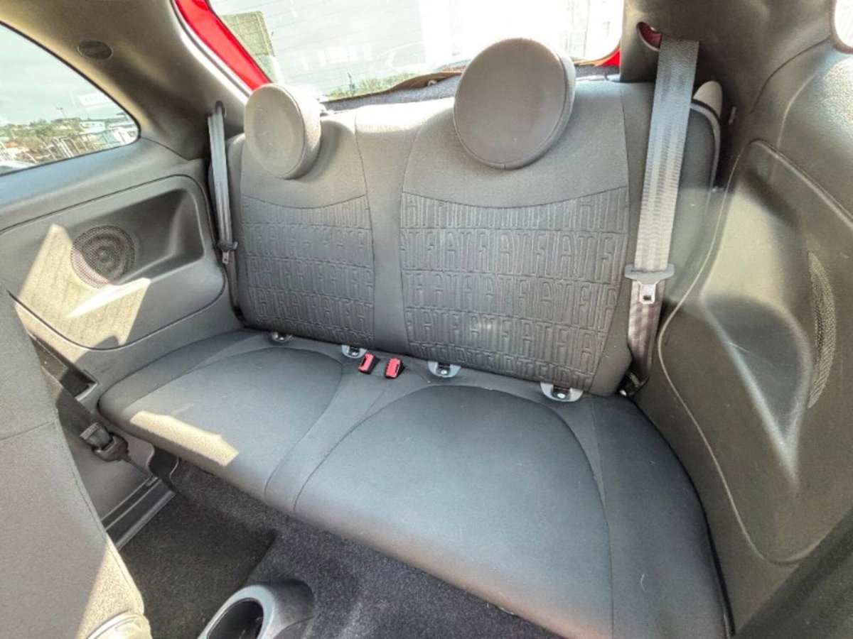 Fiat 500 1.0 Hybrid Red (16)