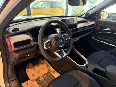 Jeep Avenger 1.2 turbo e-hybrid mhev Summit fwd 110cv edct6 (9)