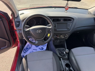 Hyundai i20 1.2 5 porte Classic (9)