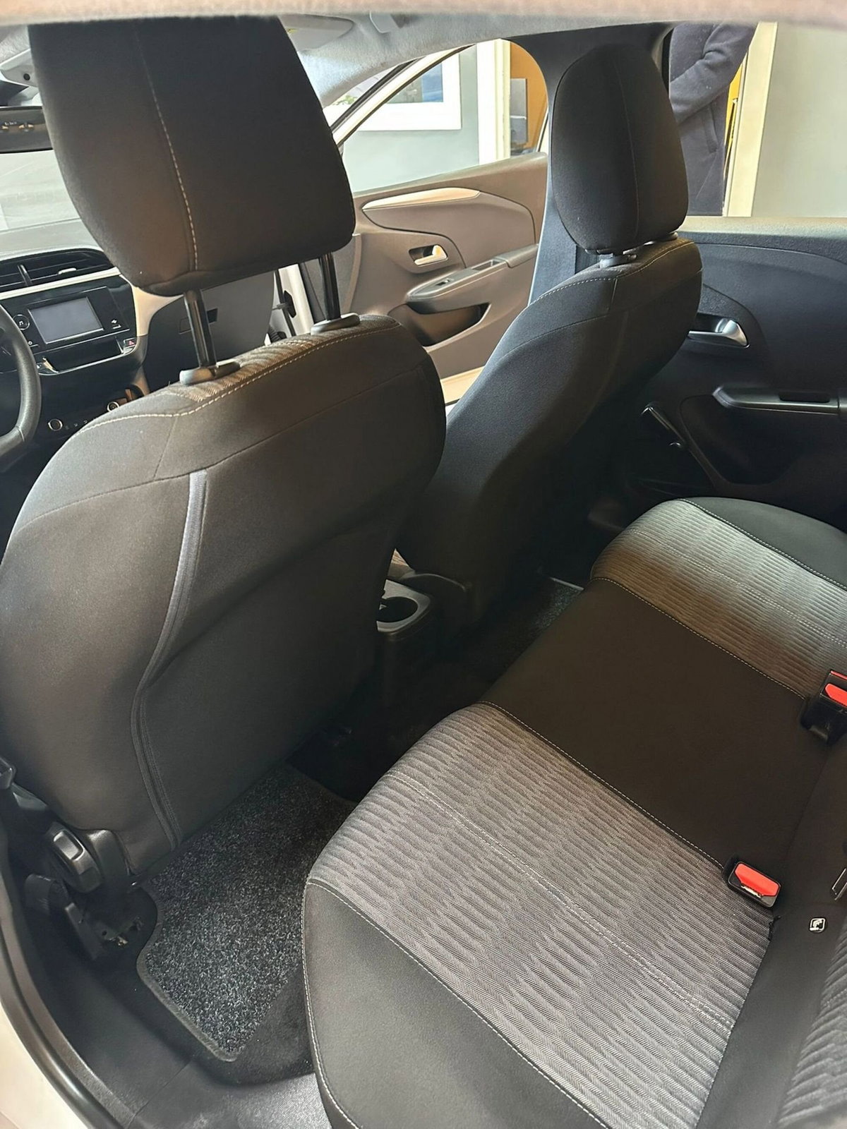 Opel Corsa 1.2 100 CV Edition (12)