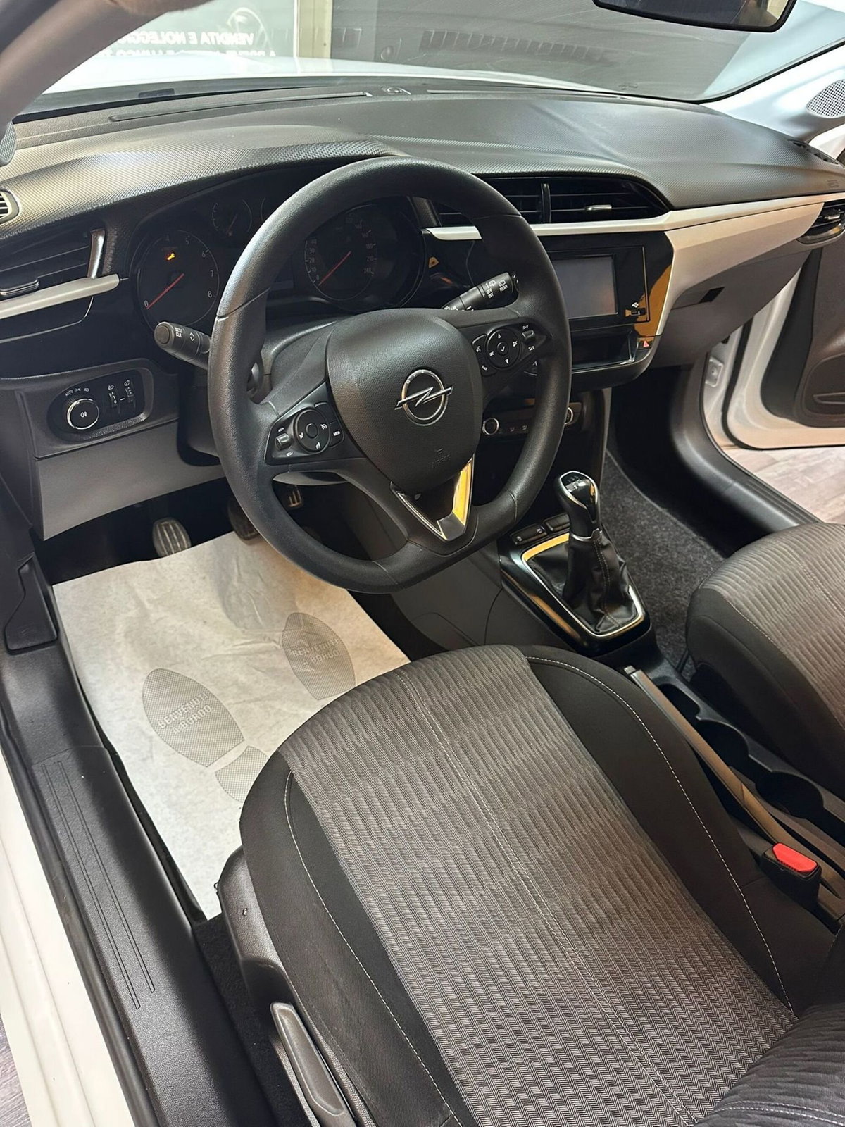 Opel Corsa 1.2 100 CV Edition (13)