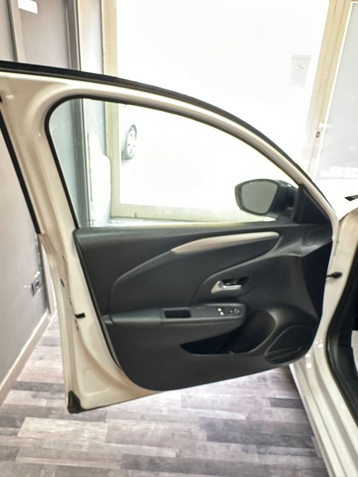 Opel Corsa 1.2 100 CV Edition (18)