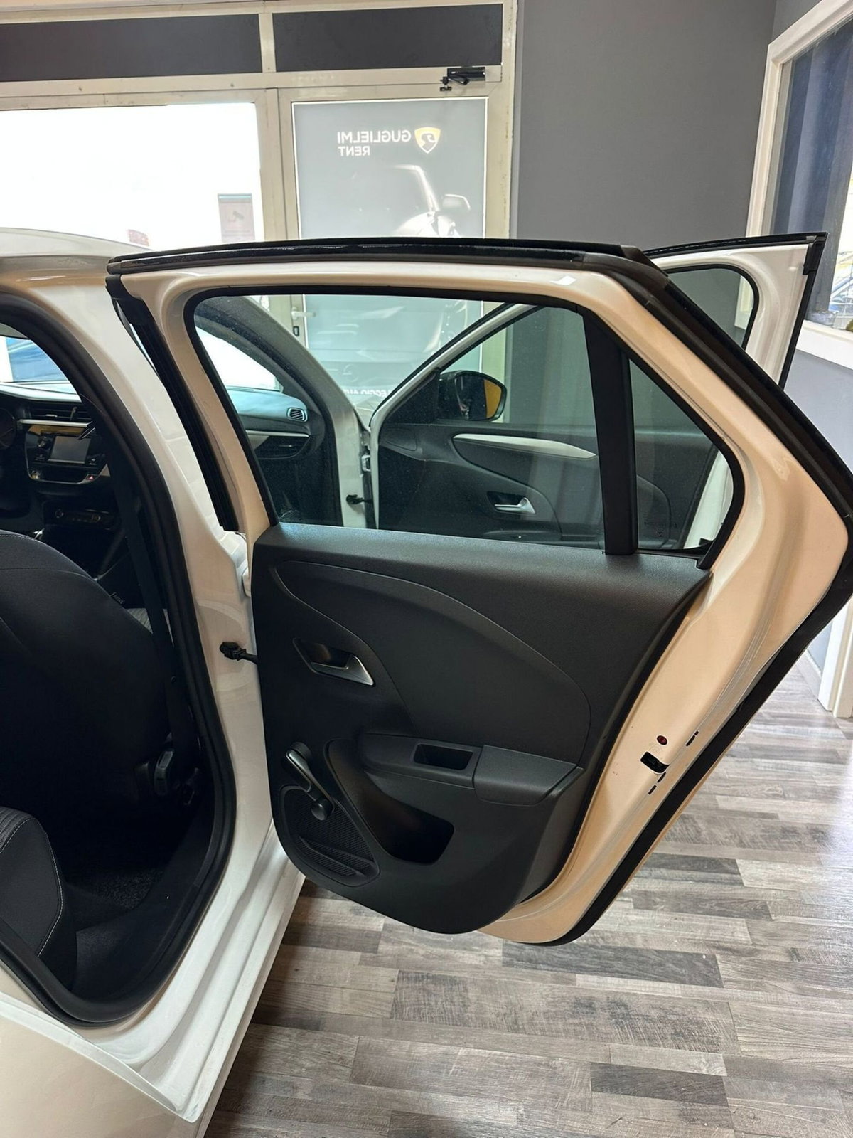 Opel Corsa 1.2 100 CV Edition (20)