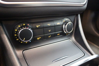 Mercedes-Benz CLA Shooting Brake 200 d Automatic Shooting Brake Premium (13)