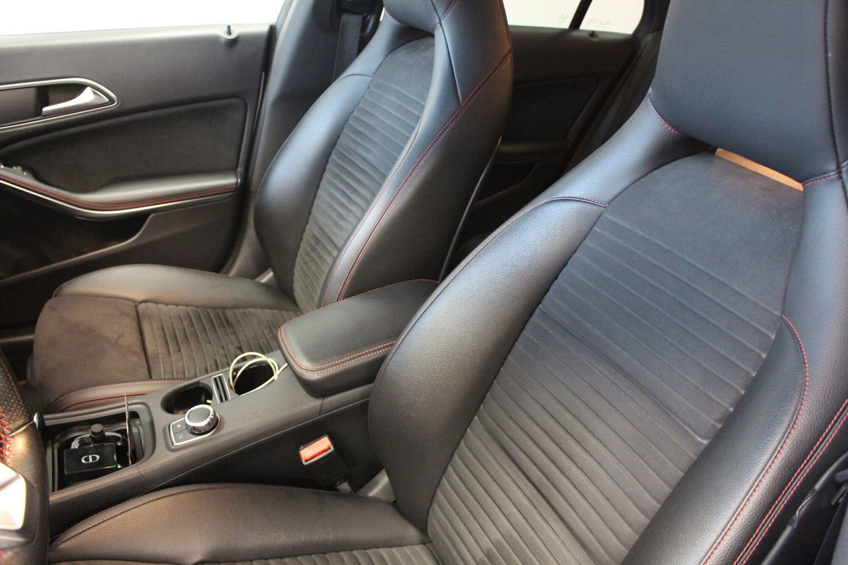 Mercedes-Benz CLA Shooting Brake 200 d Automatic Shooting Brake Premium (8)