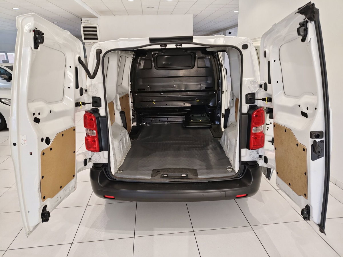 Opel Vivaro Furgone 1.5 Diesel 100CV S&S PL-TN M Furgone Enjoy (12)