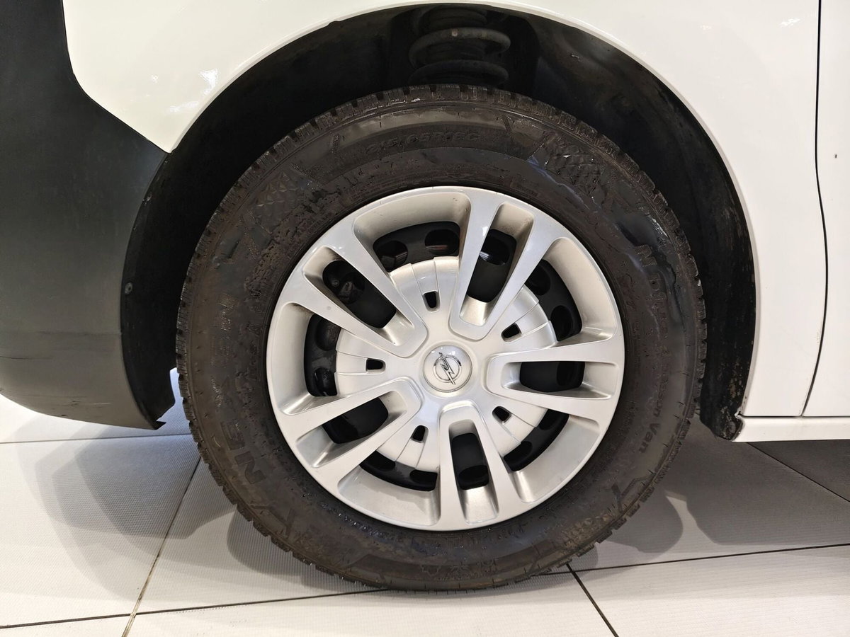 Opel Vivaro Furgone 1.5 Diesel 100CV S&S PL-TN M Furgone Enjoy (17)