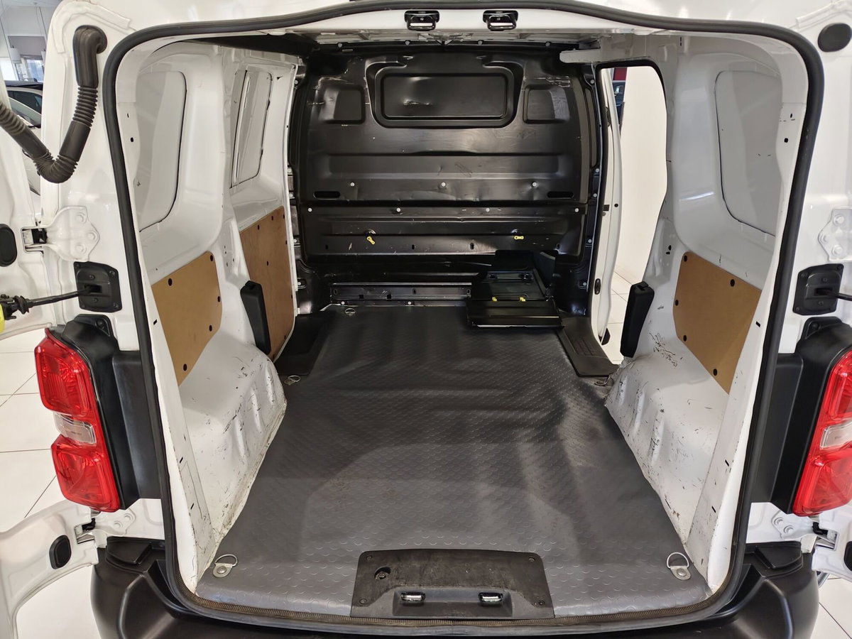 Opel Vivaro Furgone 1.5 Diesel 100CV S&S PL-TN M Furgone Enjoy (2)