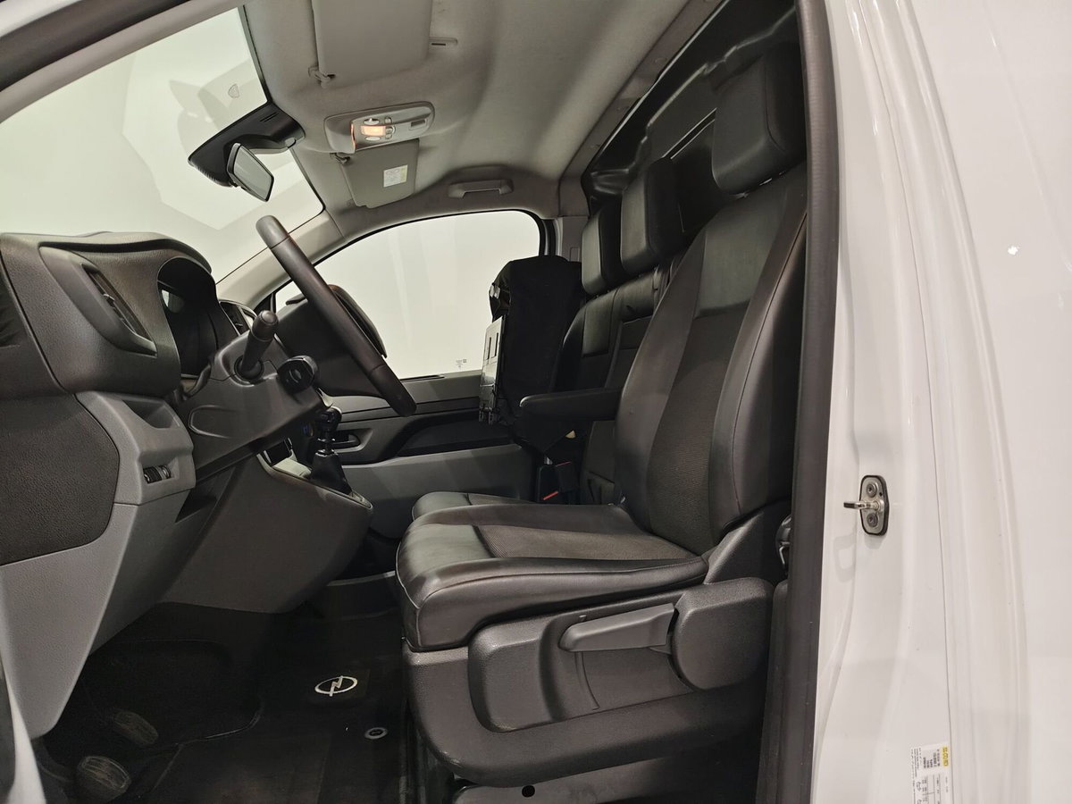 Opel Vivaro Furgone 1.5 Diesel 100CV S&S PL-TN M Furgone Enjoy (9)