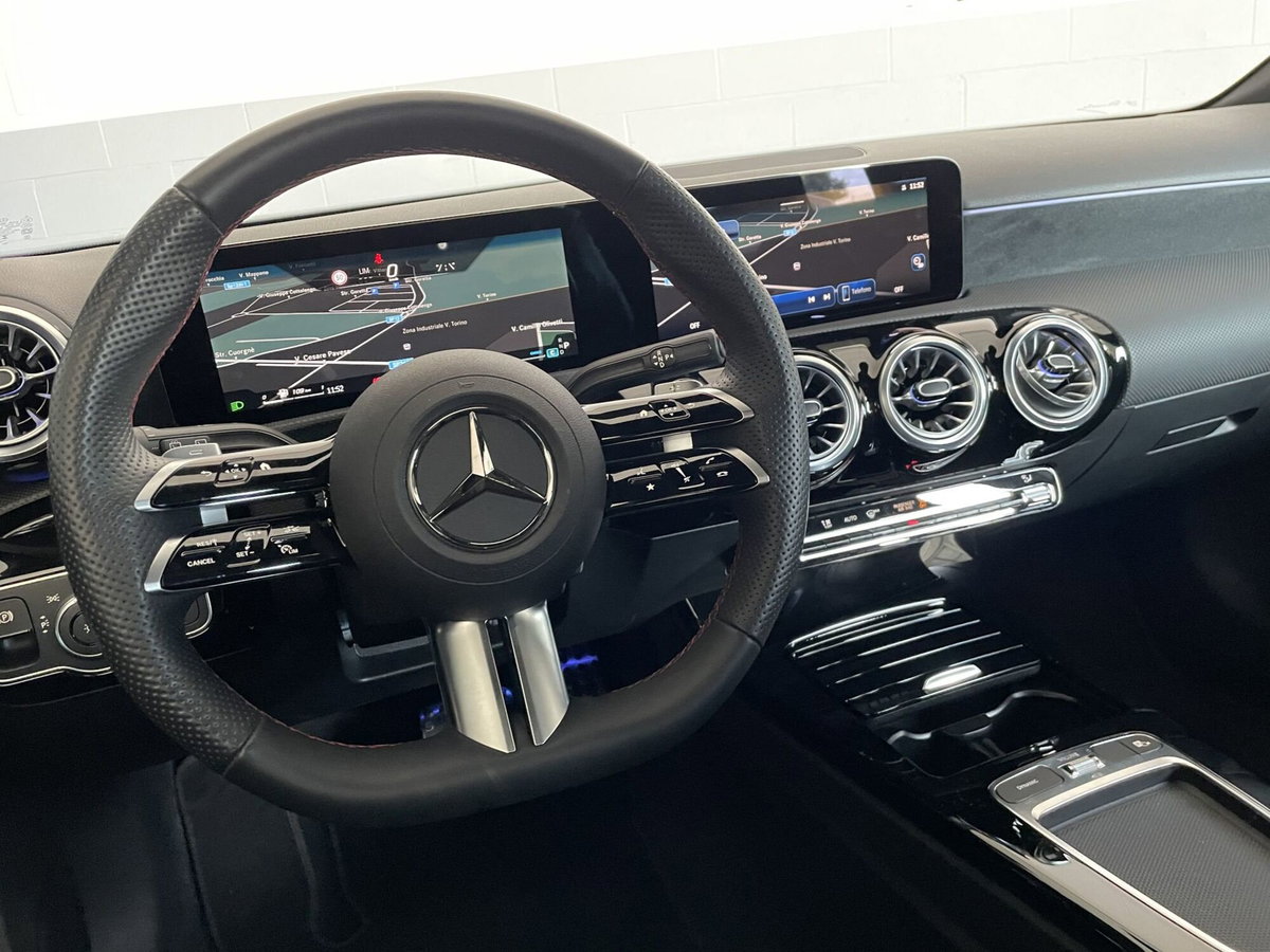Mercedes-Benz Classe A 250 Automatic 4Matic Premium (13)