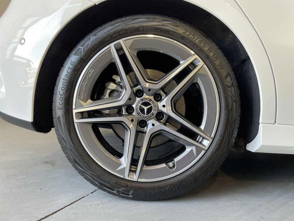 Mercedes-Benz Classe A 250 Automatic 4Matic Premium (8)