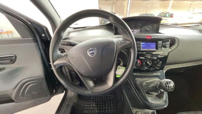 Lancia Ypsilon 1.0 FireFly 5 porte S&S Hybrid Silver Plus (4)