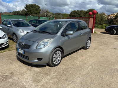 Toyota Yaris 1.0 3 porte Sol usata