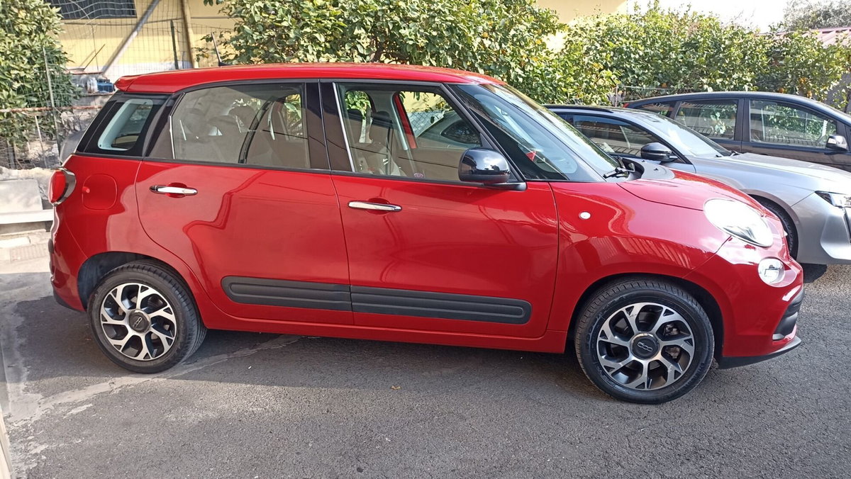 Fiat 500L Living 1.6 Multijet 120 CV Business (4)