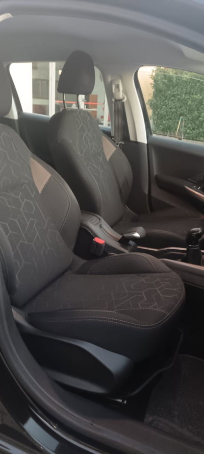 Peugeot 2008 100 Allure (11)