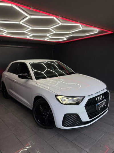 Audi A1 Sportback 25 TFSI Identity Black (2)