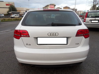 Audi A3 Sportback 1.6 TDI 105 CV CR S tronic Attraction (2)