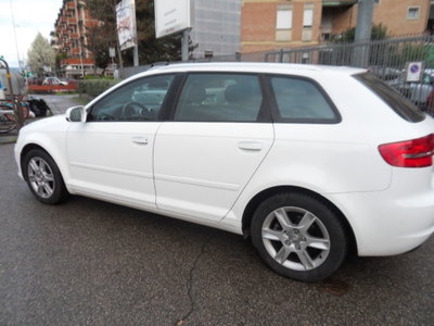 Audi A3 Sportback 1.6 TDI 105 CV CR S tronic Attraction (3)
