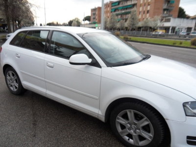 Audi A3 Sportback 1.6 TDI 105 CV CR S tronic Attraction (5)