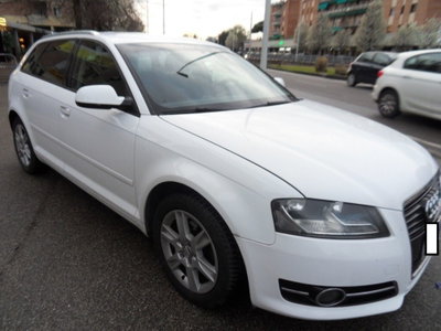 Audi A3 Sportback 1.6 TDI 105 CV CR S tronic Attraction (7)
