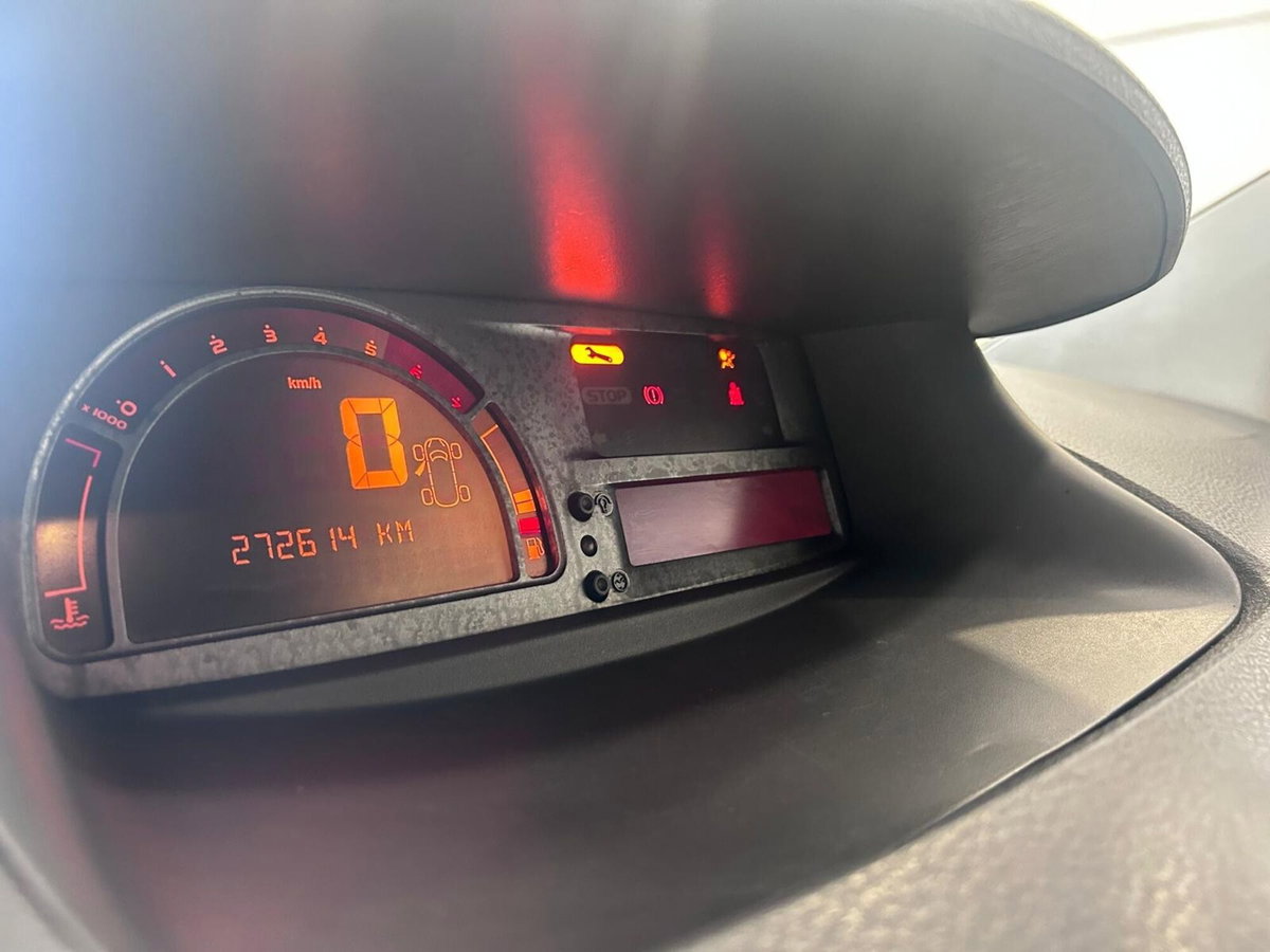 Renault Modus 1.5 dCi 85CV Initiale (11)
