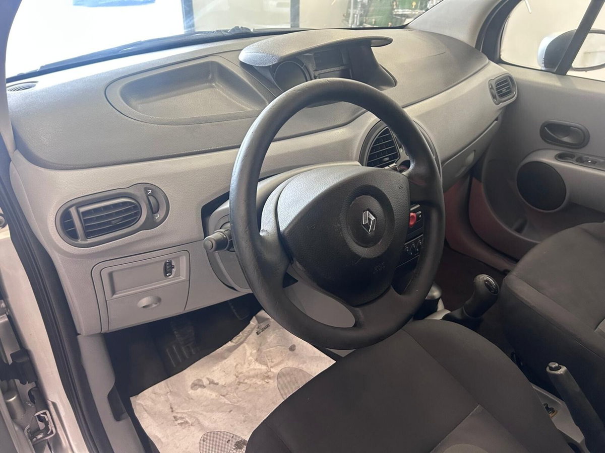 Renault Modus 1.5 dCi 85CV Initiale (9)