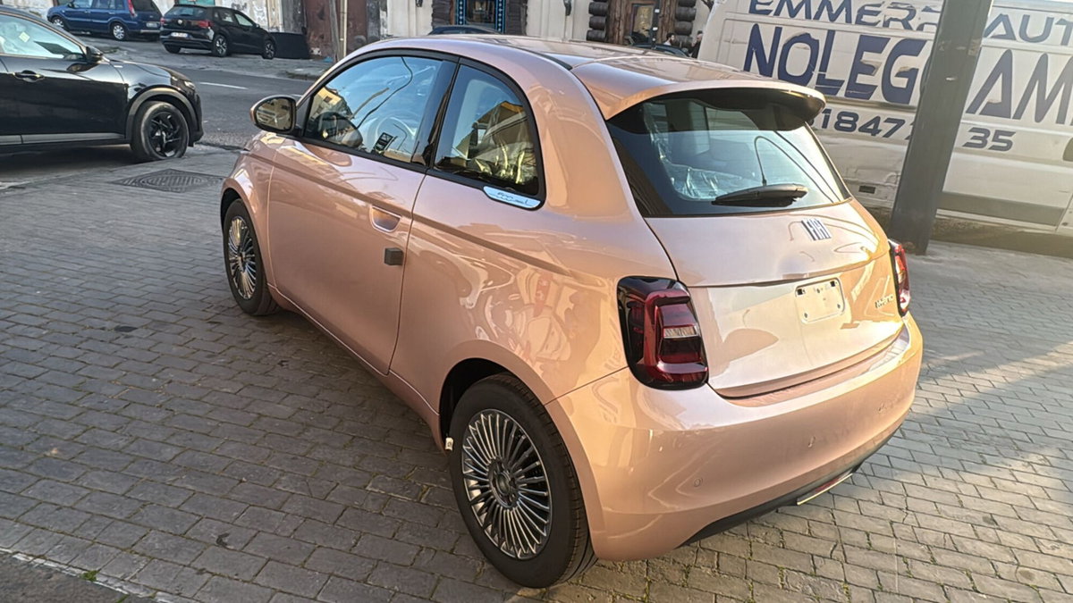 Fiat 500 1.0 Hybrid Red (10)