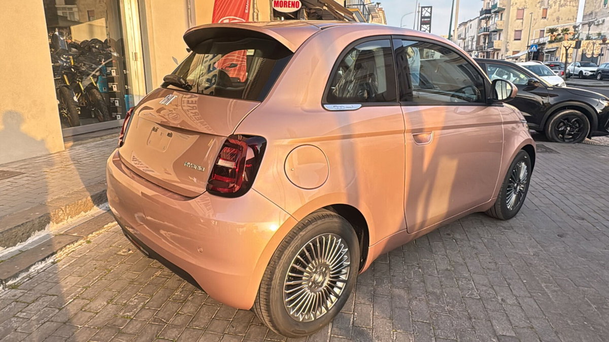 Fiat 500 1.0 Hybrid Red (4)